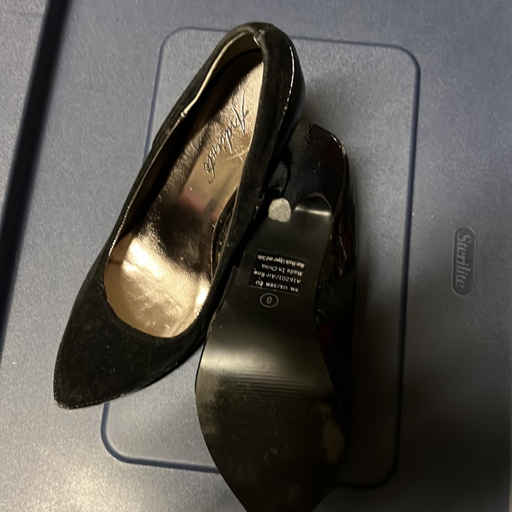 Pumps - Picture 3 of 3